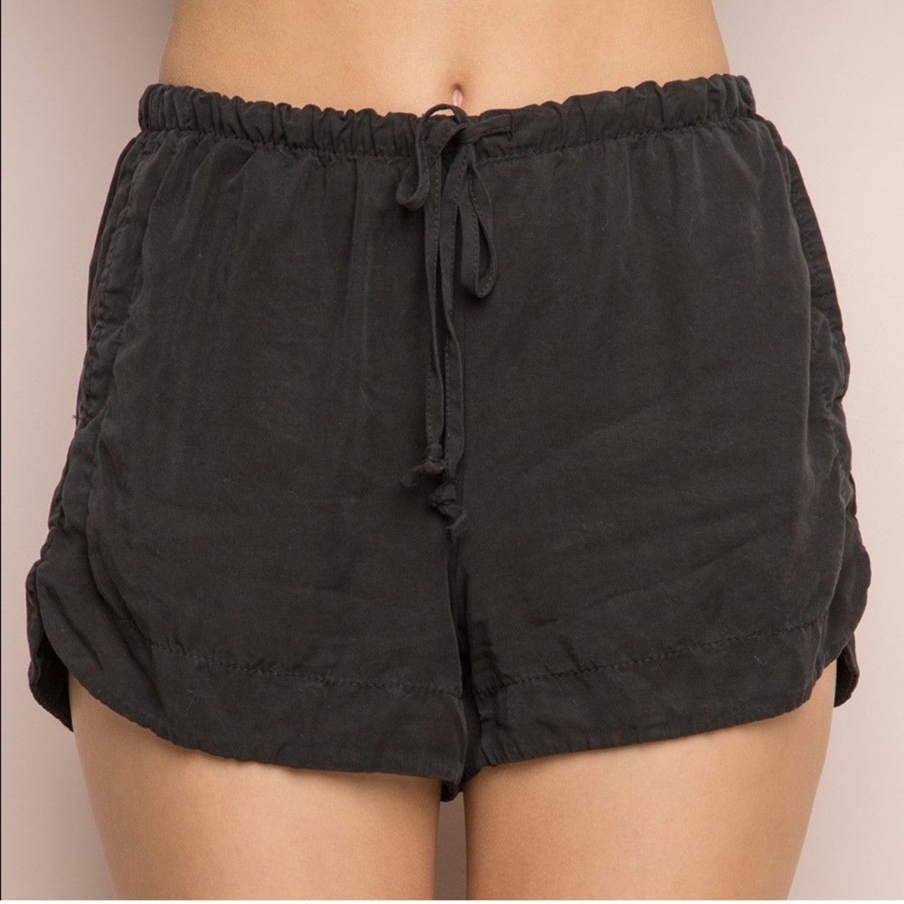 Brandy Melville linen shorts